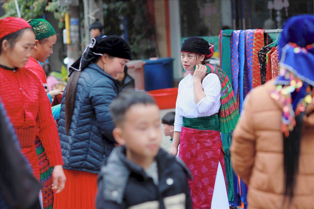 Taking photos without asking first is disrespectful or may take away their good fortune